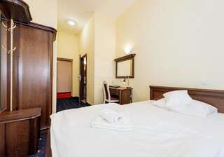 Отель Hotel Marczewski Бельско-Бяла Номер с кроватью размера «king-size»-2